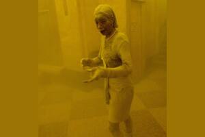 La historia detrás de la famosa foto de la “dama del polvo” tras los ataques a las Torres Gemelas