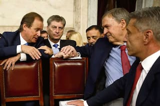 Cuasimonedas. Cada vez más provincias piden crédito a cambio de no emitirlas