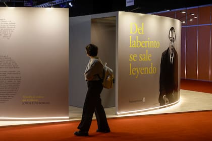 Borges y sus laberintos, homenajeados en la Feria