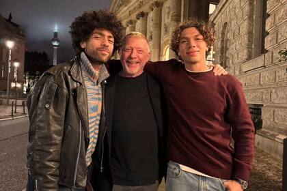 Boris Becker junto a sus dos hijos mayores, Noah y Elias
