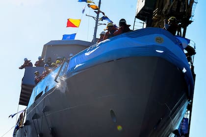 Se realizó en un clima festivo el acto de botadura de una lancha para instrucción de cadetes de la Armada, en el Astillero Río Santiago 