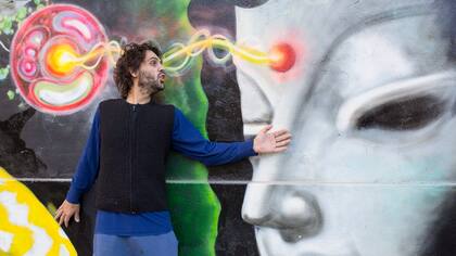 Botis Cromtica, un cantautor singular de la escena actual