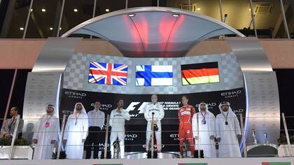 Bottas ganó la última carrera de la temporada