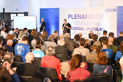 Boudou participó de un plenario en La Plata donde se pidió por la candidatura de Cristina.