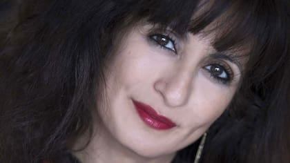 Boushra Almutawakel nació en Yemen, en 1969, y luego estudió en Estados Unidos. Fue durante su época universitaria que se interesó en la fotografía.