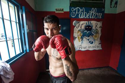 El boxeo, una oportunidad para que los presos practiquen deporte en la cárcel.