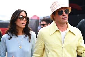Brad Pitt junto a Inés de Ramón en el Grand Prix británico en julio de 2024
