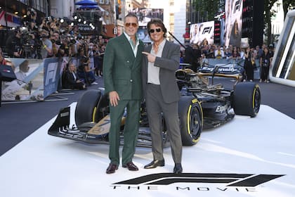 Brad Pitt recibió el apoyo de Tom Cruise en la premiere de F1 en Londres