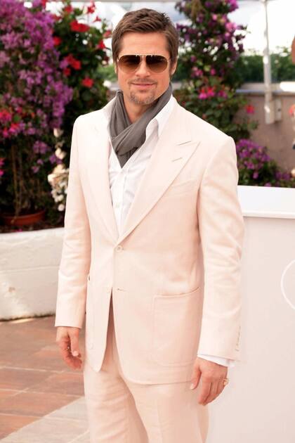 Brad Pitt usó un traje color rosa en el Festival de Cine de Cannes