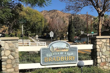 Bradbury, situada en el Valle de San Gabriel, es un refugio para unos mil habitantes