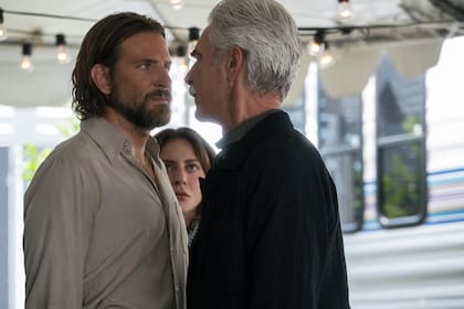 Bradley Cooper y Sam Elliot, en una escena del film