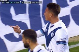 El jugador que defendió a los futbolistas rivales ante los insultos de los hinchas de su propio equipo