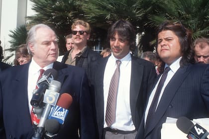 Brando junto a sus hijos Christian y Miko, quien trabajó durante años como guardaespaldas de Michael Jackson