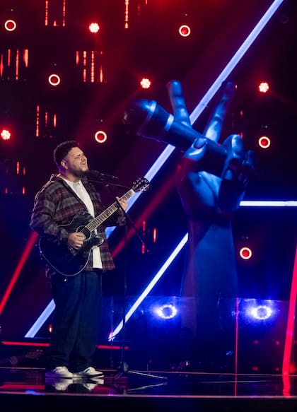 Brandon fue protagonista de un insólito blooper en La Voz Argentina