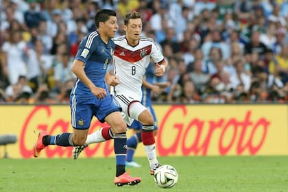 Brasil 2014: duelo en el mediocampo frente a Mesut Özil