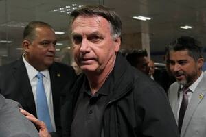 Brasil: Bolsonaro recibe el alta médica por su problema renal y regresa al arresto domiciliario