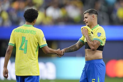 Brasil juega ante Paraguay