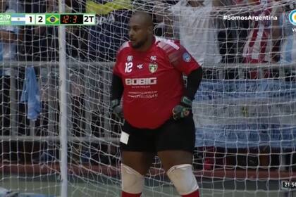 Brasil puso a su arquero suplente para el penal decisivo; le dio resultado, porque la Argentina no convirtió, pero anotó el gol en la jugada siguiente