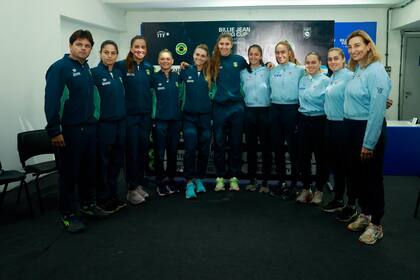 Brasileñas y argentinas, antes de la serie que sostendrán sobre polvo de ladrillo y bajo techo en el Gimnasio Estadual Geraldo José de Almeida, de San Pablo.