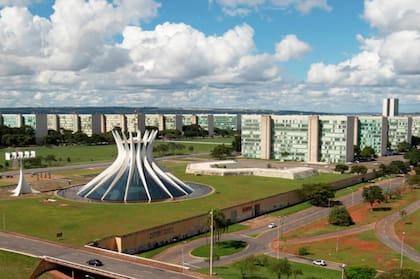 El trabajo mostró que una persona que en 2022 ganaba un salario medio en Brasilia solo podía comprar 2,9 metros cuadrados