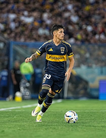 Brian Aguirre, quien ingresó el domingo ante Riestra, pasará a préstamo al equipo de Eduardo Domínguez