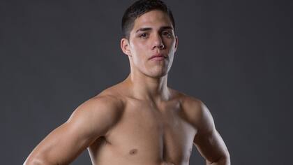 Brian Castaño va por la corona interina de superwelter de la AMB