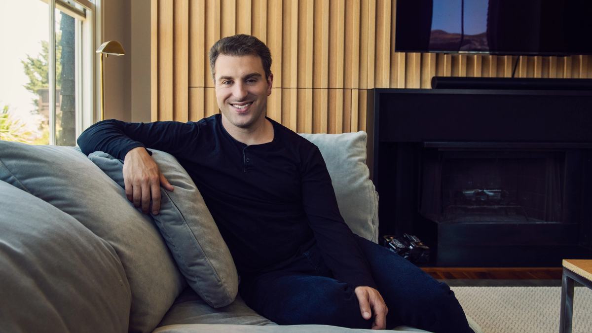 Brian Chesky, el CEO de Airbnb, aseguro que “hay una variedad de maneras en que se puede hacer algo con los automóviles”.