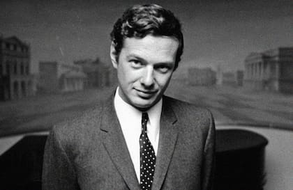 Brian Epstein fue considerado para muchos como el "quinto Beatle"