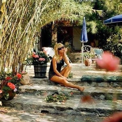 Brigitte Bardot en su famosa casa La Madrague en Saint Tropez que desde la noticia de su muerte se convirtió en el lugar de los homenajes para la actriz