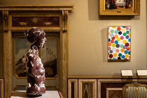 El excéntrico Damien Hirst se codea con Caravaggio y Rafael en una muestra que descoloca a Roma