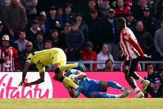 El Sunderland condenó los insultos racistas contra Brian Brobbey, el jugador que empujó al “Cuti” Romero