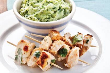 Brochettes de pescado