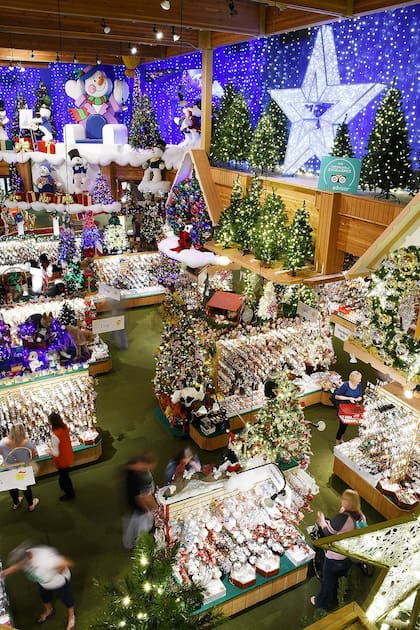 Bronner’s Christmas Wonderland es la tienda de Navidad más grande de todo el mundo y se ubica en Michigan (tripadvisor.com)