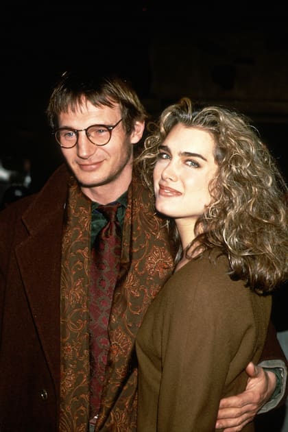 Brooke Shields y Liam Neelson, en una foto de 1992
