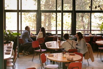 Bros Comedor es un sitio con onda y muy bien iluminado.