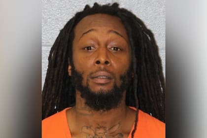 Brown fue arrestado en 14 ocasiones en los últimos 12 años