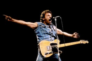 El clásico que Bruce Springsteen compuso enojado con su representante y la joven actriz que participó del video