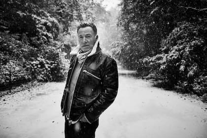 "Janey Needs a Shooter" fue la primera canción de comienzos de los 70 que Springsteen rescató para este nuevo àlbum 