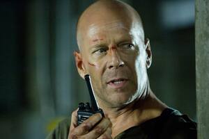 Bruce Willis anunció su retiro y los famosos le enviaron mensajes de apoyo