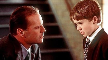 Bruce Willis y Haley Joel Osment trabajaron juntos en el film en el año 1999