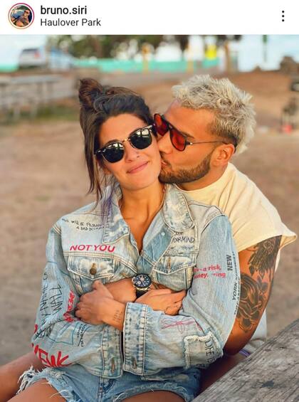 Bruno Siri acompañó a su pareja a Estados Unidos y ambos comenzarán una nueva vida compartida