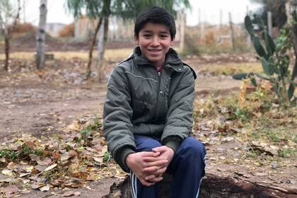 Bruno Videla vive con sus papás y sus dos hermanos en el barrio de Jocolí, en Lavalle, Mendoza