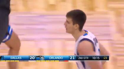 Brussino, tras convertir un triple