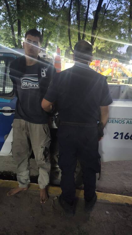 Brutal robo a “Huevo” Müller en Pontevedra: el actor fue víctima de motochorros cuando salía de su vivienda; detuvieron a uno de los ladrones de 19 años