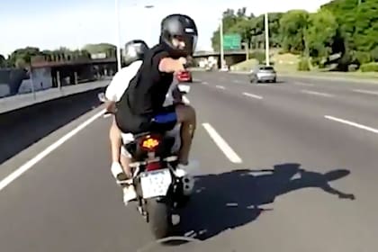 Brutal robo en plena autopista Riccheri