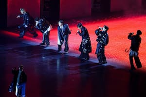 BTS volvió a los escenarios después de cuatro años con un show desde Seúl y los fanáticos estallaron