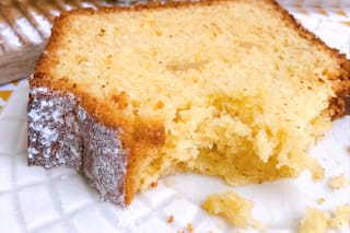 Budín de limón confitado y oliva