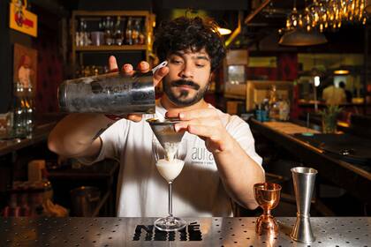 Buena coctelería en Nené Bar, el primer proyecto de Facio en Bariloche