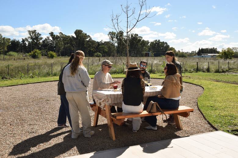 El Abascay: la fábrica de quesos artesanales que abre sus puertas al turismo rural en Brandsen