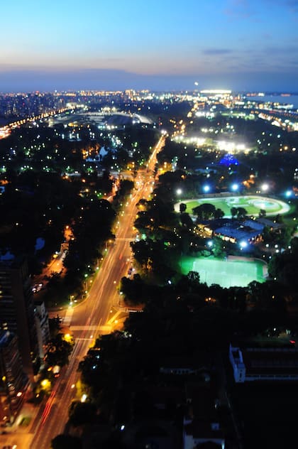Buenos Aires anocheciendo, a fines del 2012 (Sol Torres Zavaleta)